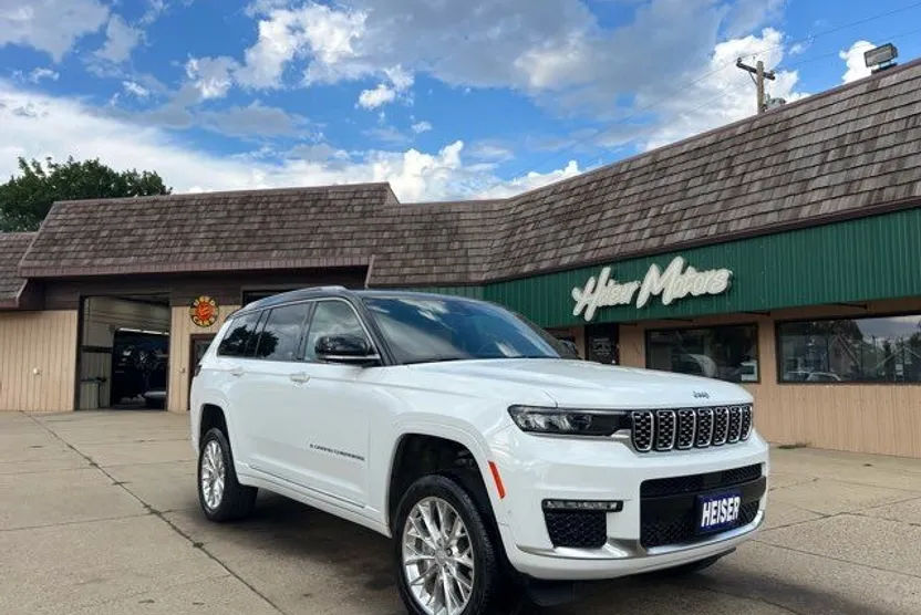 2021 Jeep Grand Cherokee L Summit photo 1