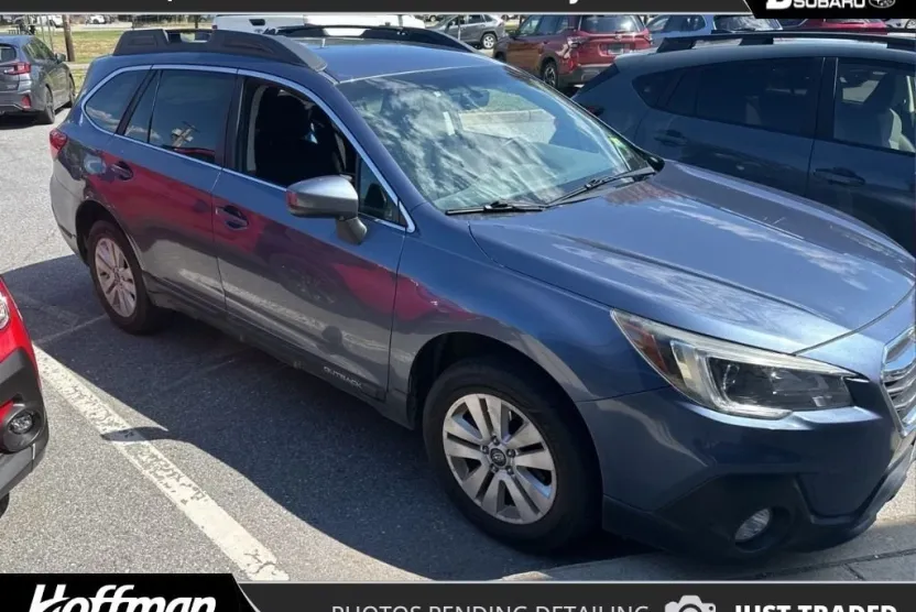 2018 Subaru Outback 2.5i Premium photo 1