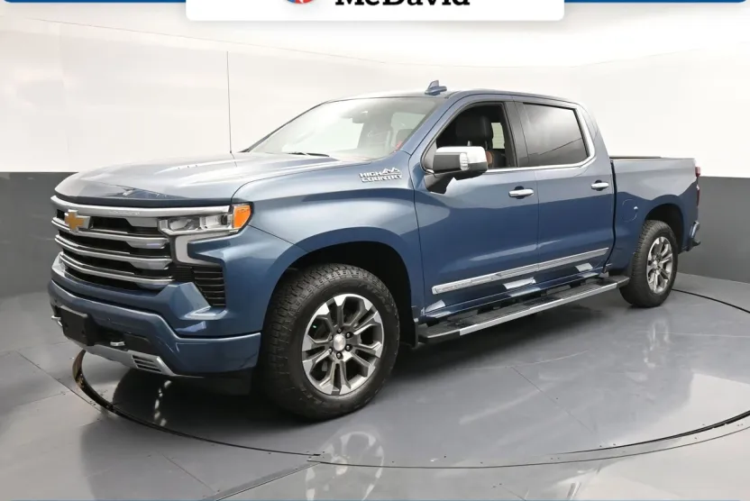 2024 Chevrolet Silverado 1500 High Country photo 1