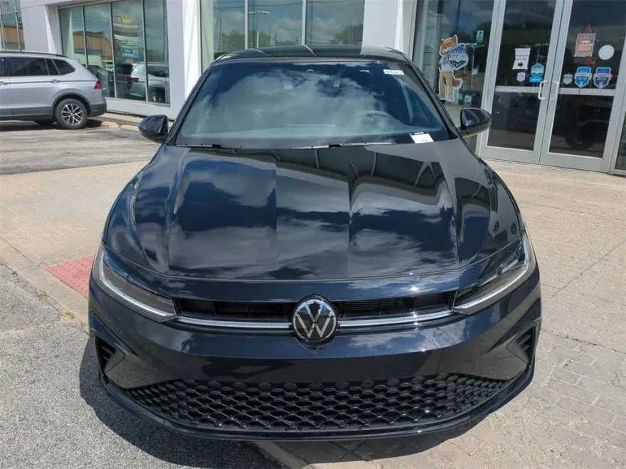 2025 Volkswagen Jetta 1.5T Sport photo 1