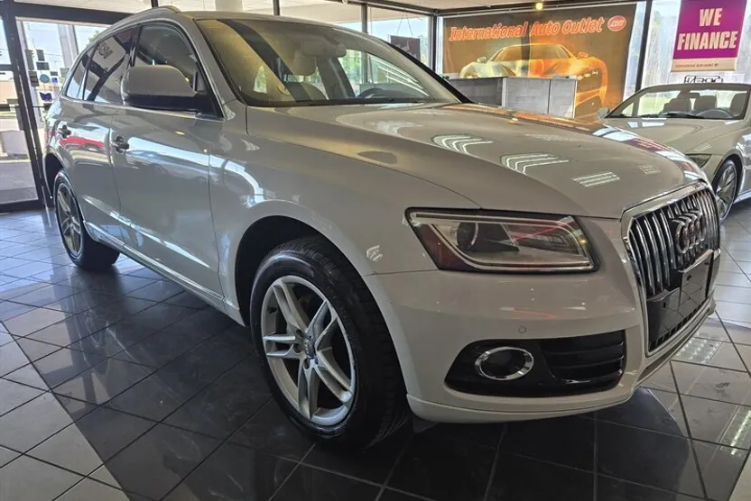 2013 Audi Q5 2.0T Premium Plus photo 1