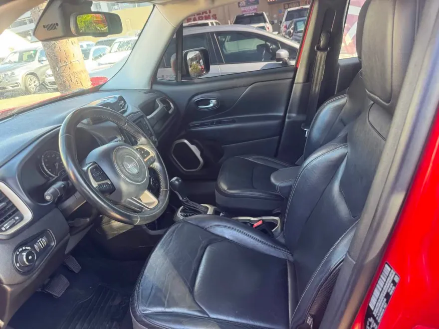2017 Jeep Renegade Limited photo 1