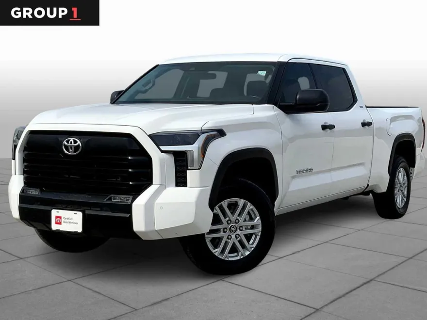 2024 Toyota Tundra SR5 photo 1