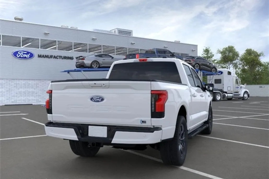 2025 Ford F-150 Lightning photo 1