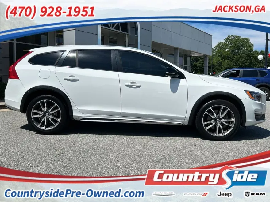 2018 Volvo V60 Cross Country T5 photo 1