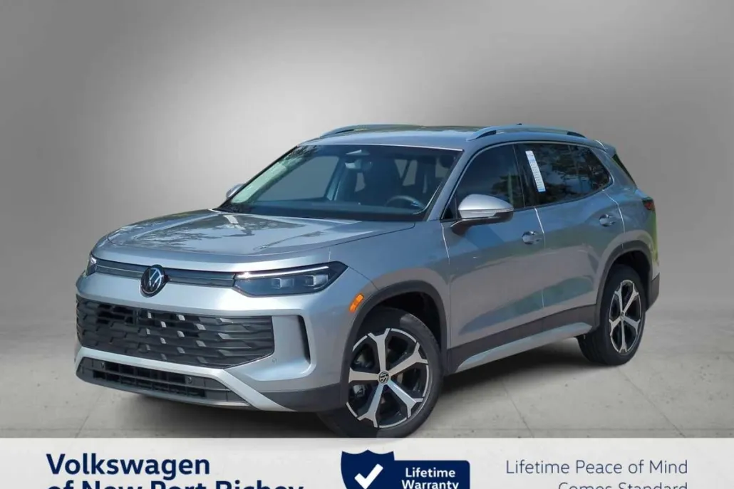 2025 Volkswagen Tiguan SE photo 1