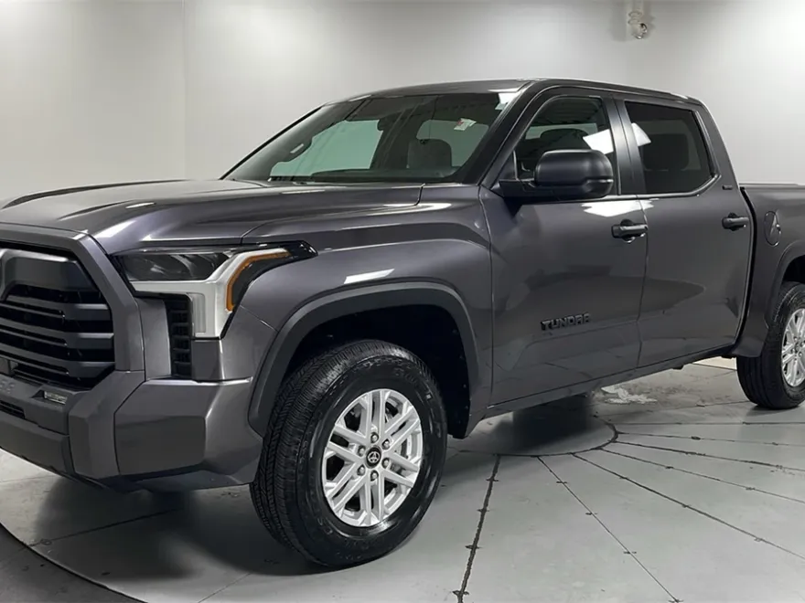 2025 Toyota Tundra SR5 photo 1