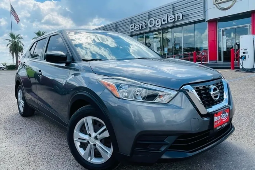 2020 Nissan Kicks S photo 1
