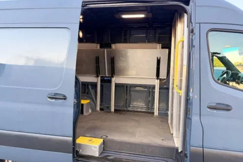 2019 Mercedes Benz Sprinter 2500 photo 3