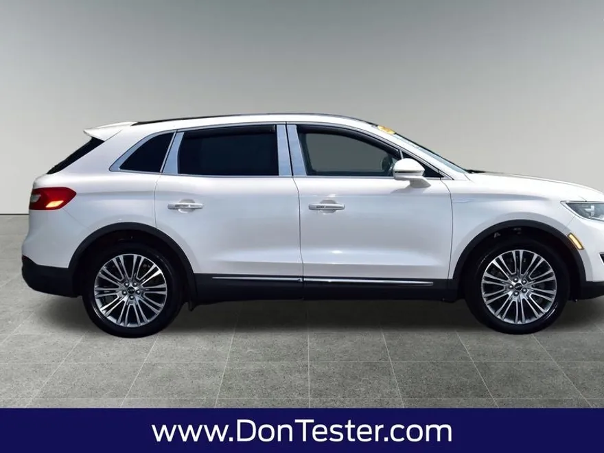 2017 Lincoln MKX Reserve photo 1