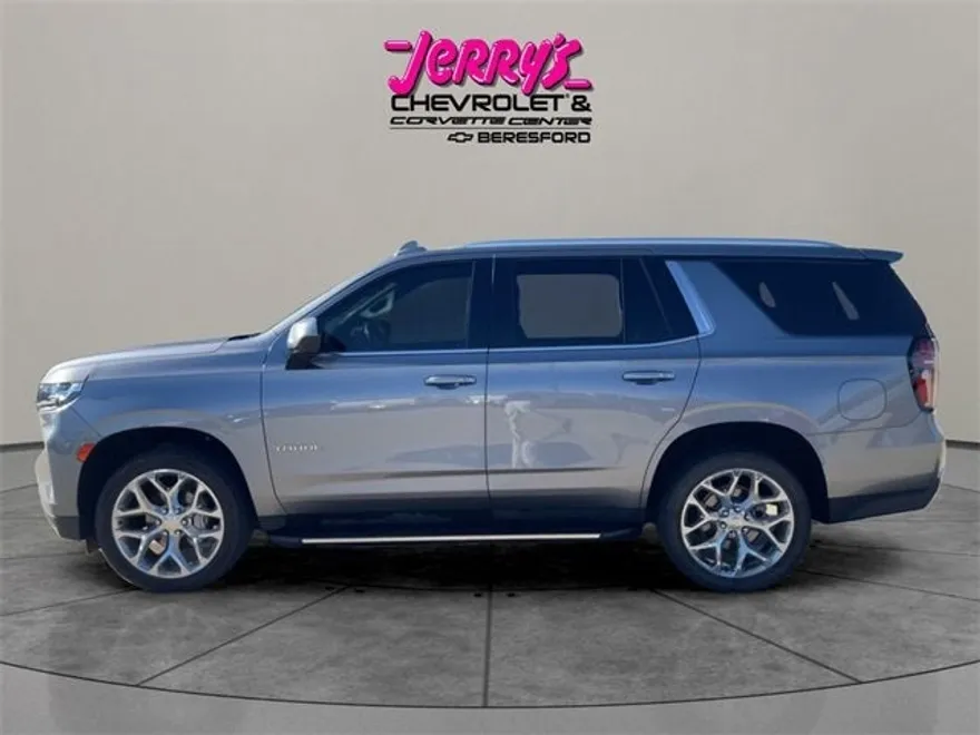 2021 Chevrolet Tahoe LT photo 1