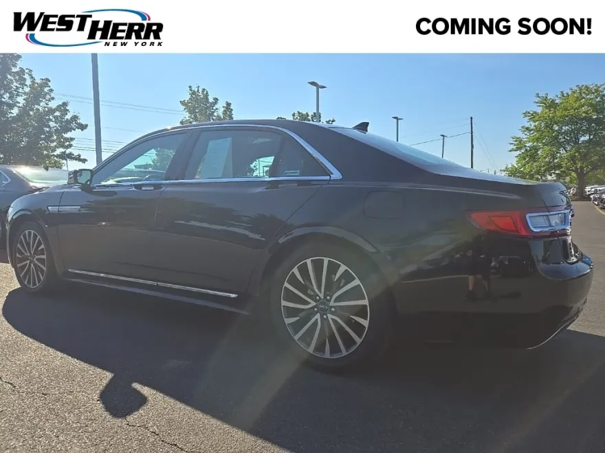 2018 Lincoln Continental Select photo 1