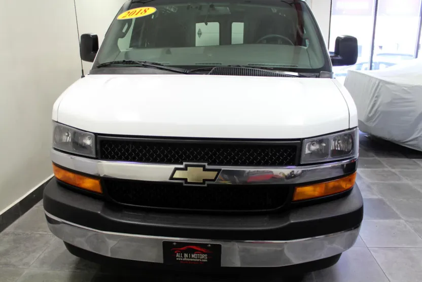 2018 Chevrolet Express Cargo Van 2500 photo 1