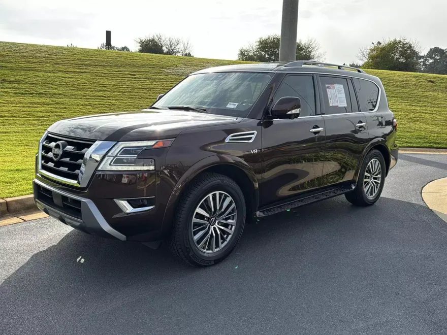 2022 Nissan Armada SL photo 1