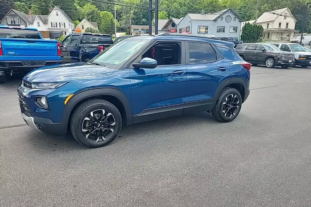 2021 Chevrolet Trailblazer LT photo 1