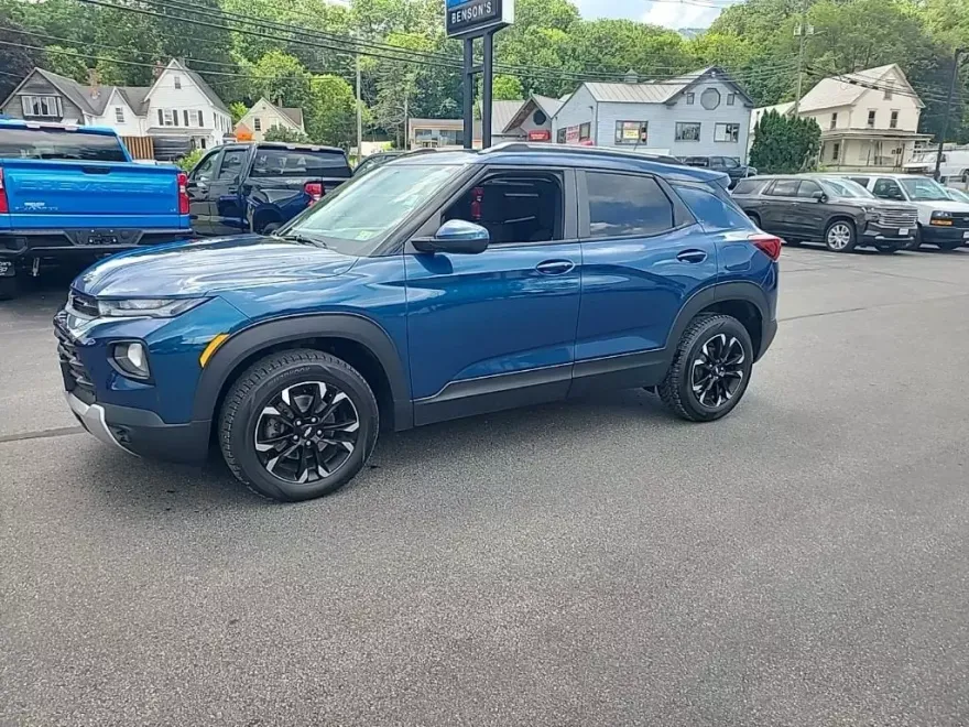 2021 Chevrolet Trailblazer LT photo 1