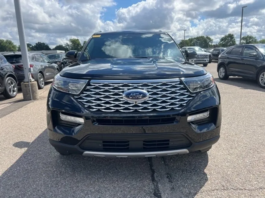 2023 Ford Explorer Platinum photo 1