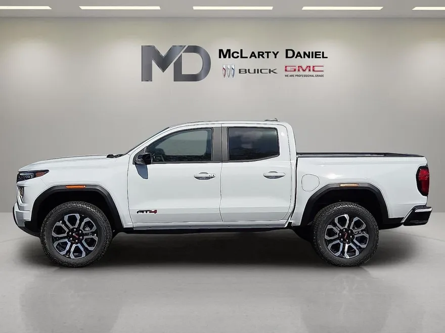 2026 Gmc Canyon AT4 photo 1