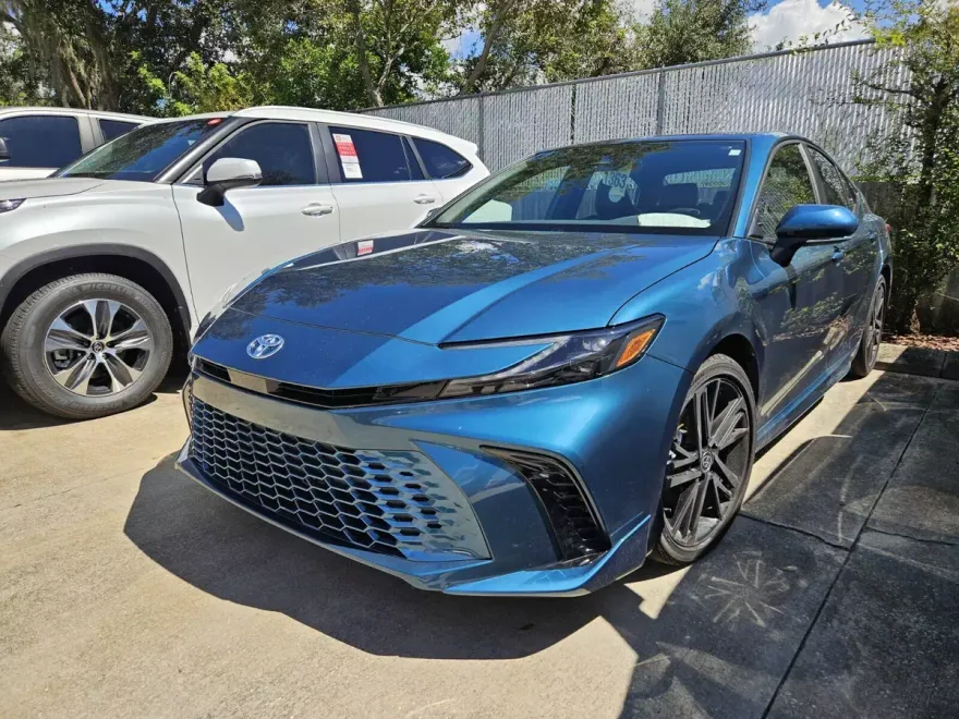 2025 Toyota Camry XSE photo 1