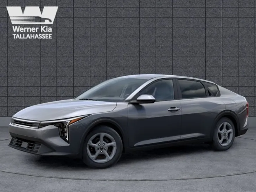 2025 Kia K4 LXS photo 1