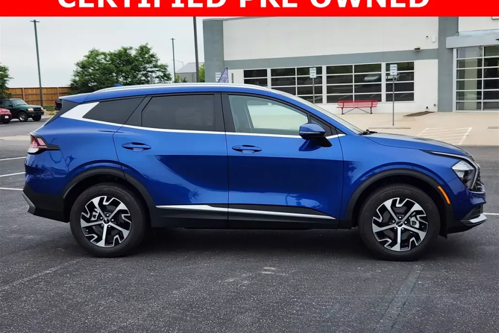 2023 Kia Sportage EX photo 1