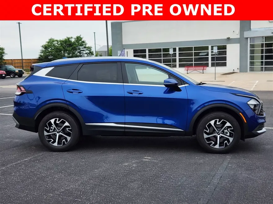 2023 Kia Sportage EX photo 1