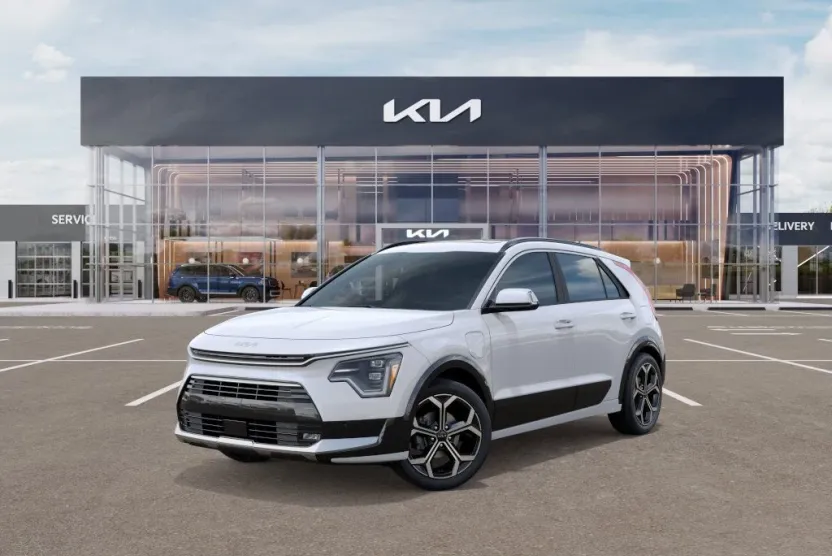 2025 Kia Niro Plug-In Hybrid SX photo 1