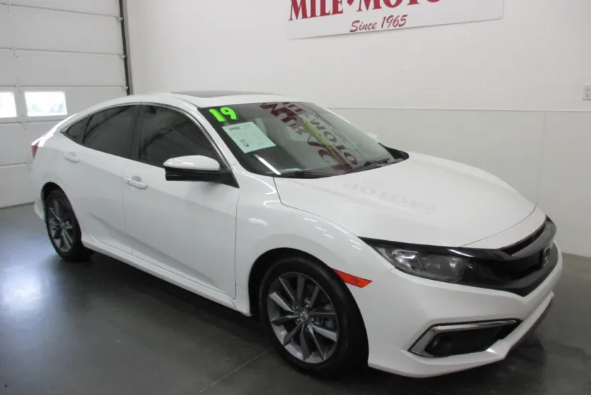 2019 Honda Civic EX-L photo 1