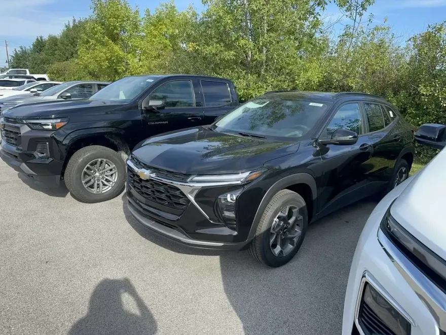 2026 Chevrolet Trax LT photo 1