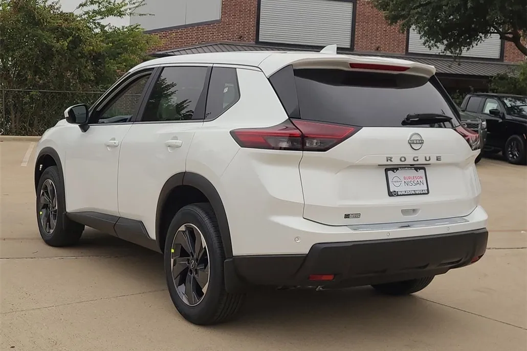 2026 Nissan Rogue SV photo 1