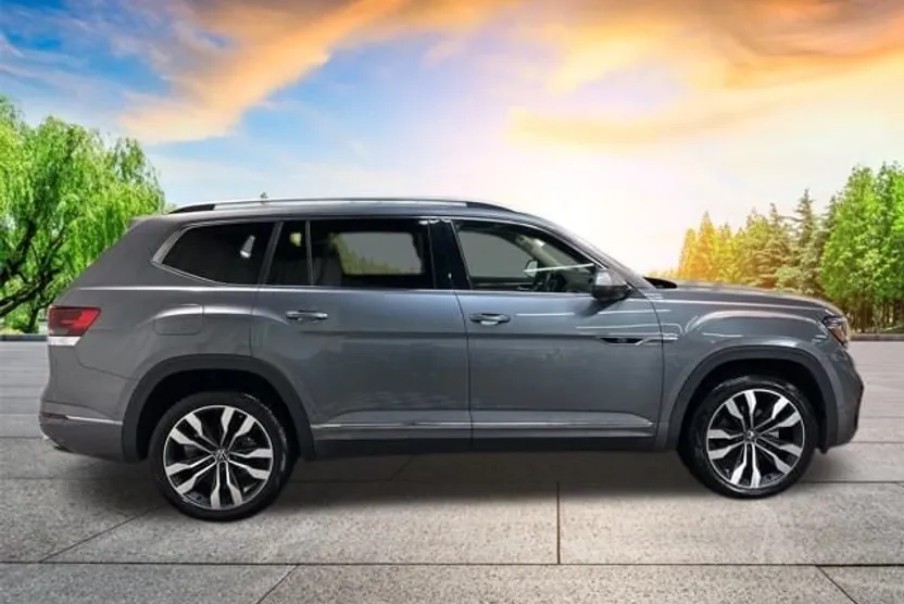 2022 Volkswagen Atlas V6 SEL Premium R-Line photo 1