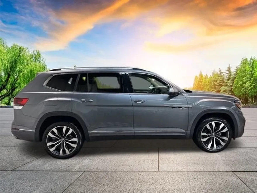 2022 Volkswagen Atlas V6 SEL Premium R-Line photo 1