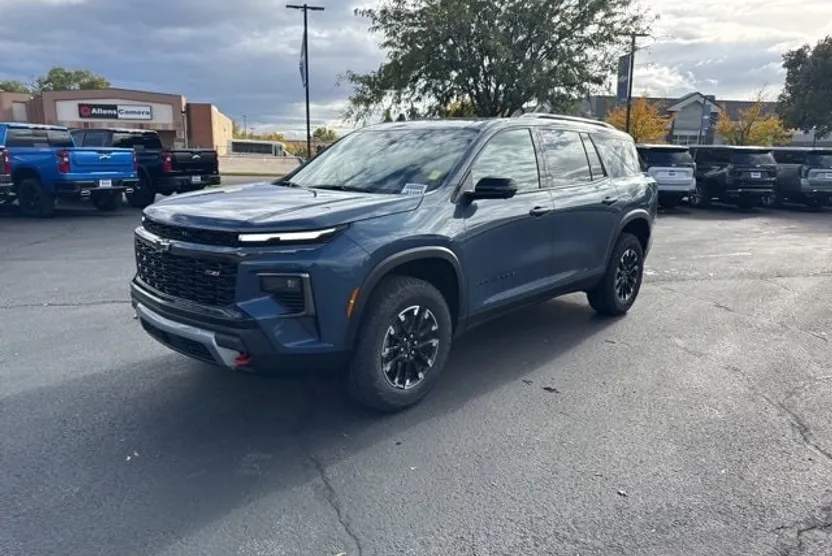 2026 Chevrolet Traverse Z71 photo 1