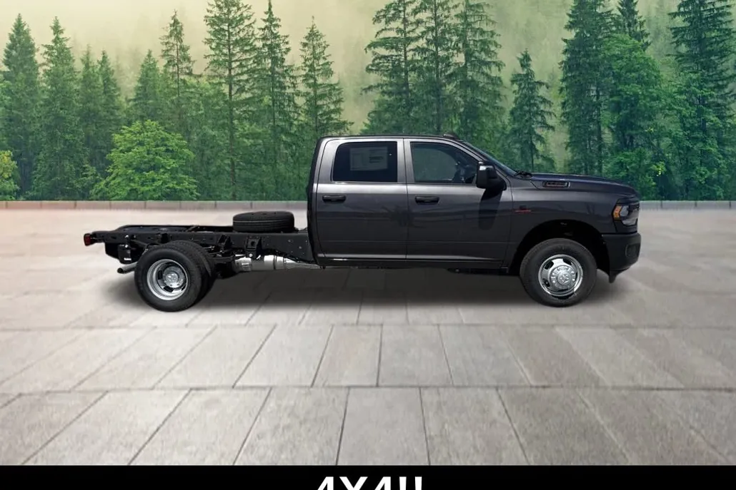 2023 Ram 3500 Tradesman photo 1