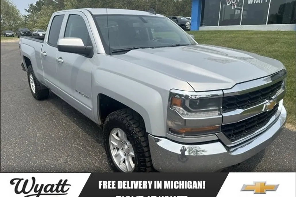 2018 Chevrolet Silverado 1500 LT photo 1