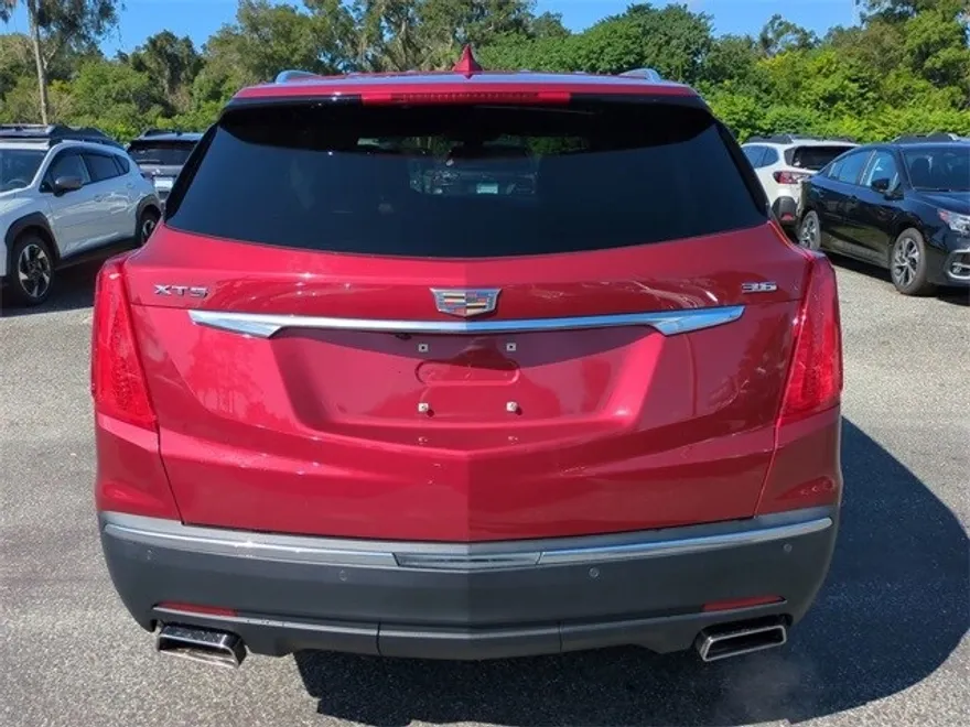 2019 Cadillac XT5 Luxury photo 1