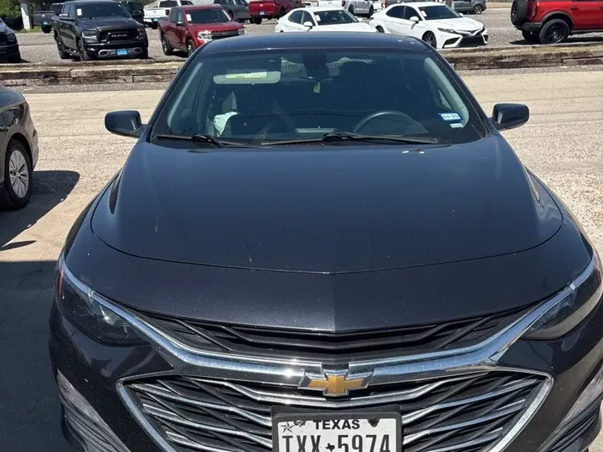 2022 Chevrolet Malibu 1LT photo 1