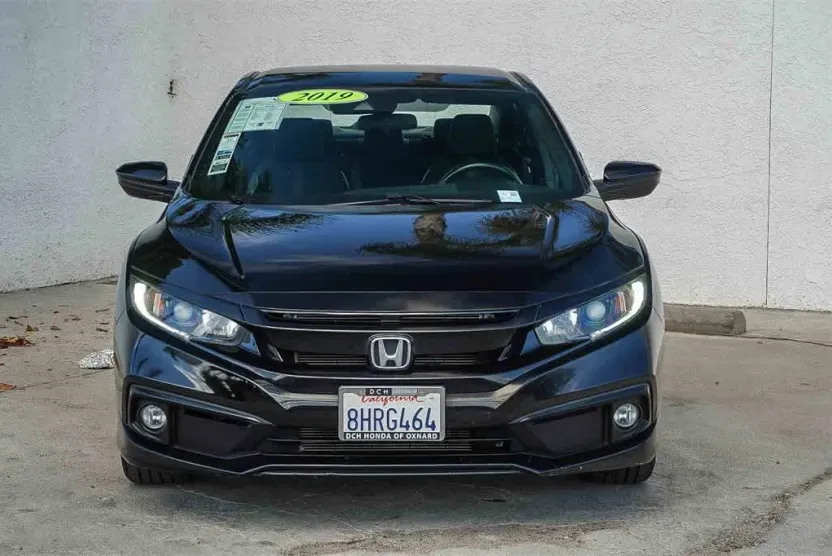 2019 Honda Civic Sport photo 1