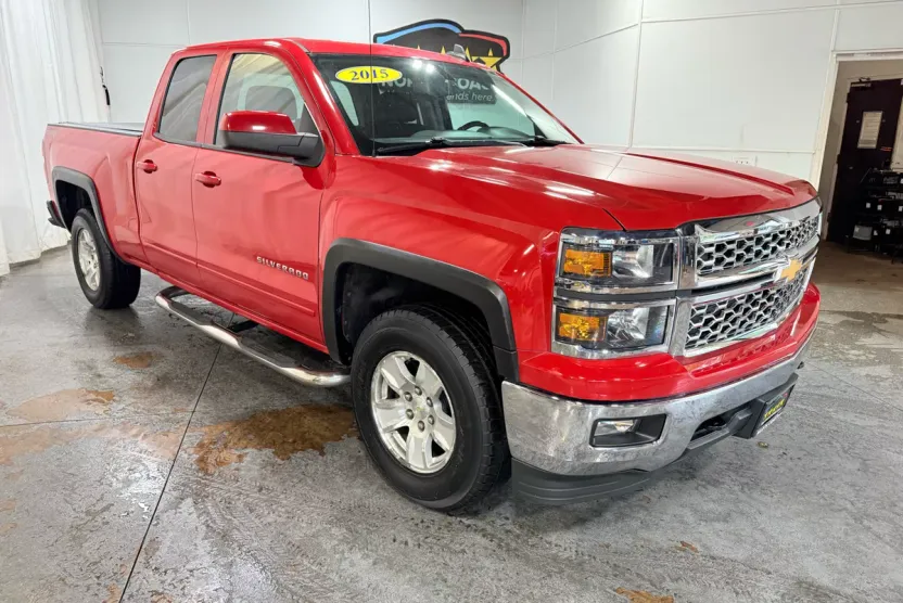 2015 Chevrolet Silverado 1500 LT photo 1