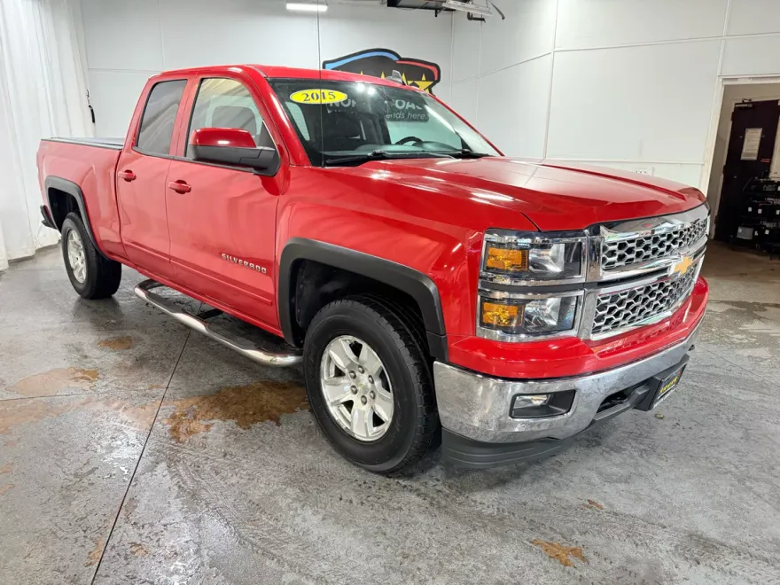 2015 Chevrolet Silverado 1500 LT photo 1