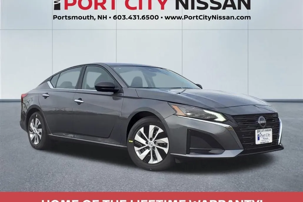 2025 Nissan Altima S photo 1