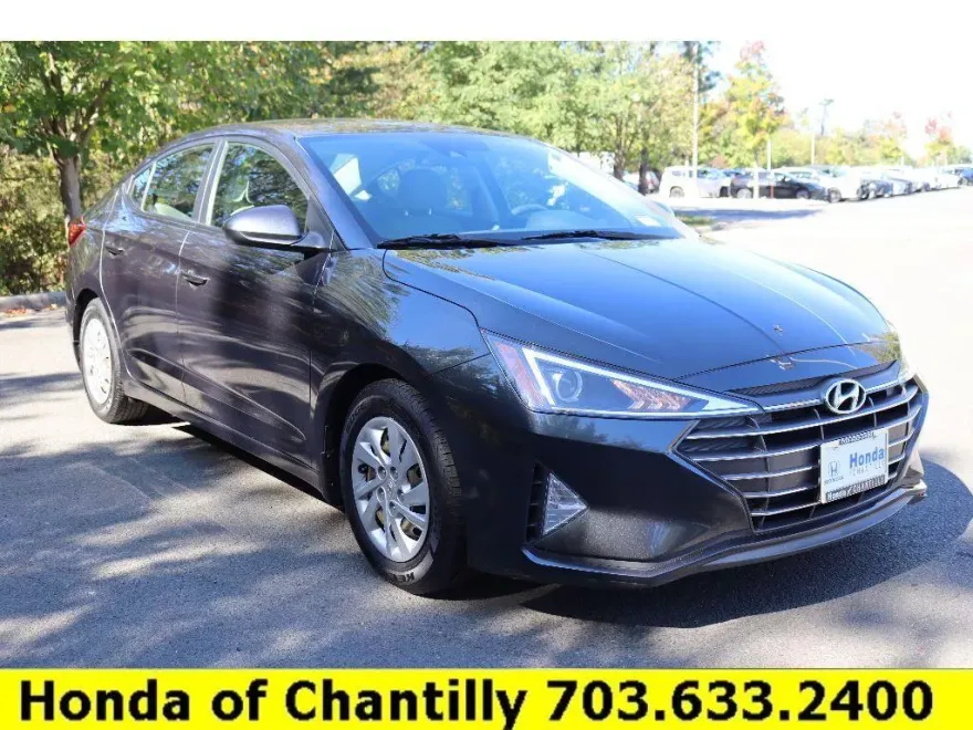 2020 Hyundai Elantra SE photo 1