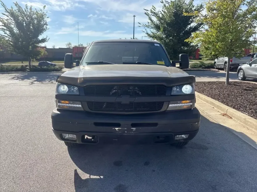 2004 Chevrolet Silverado 1500 photo 1