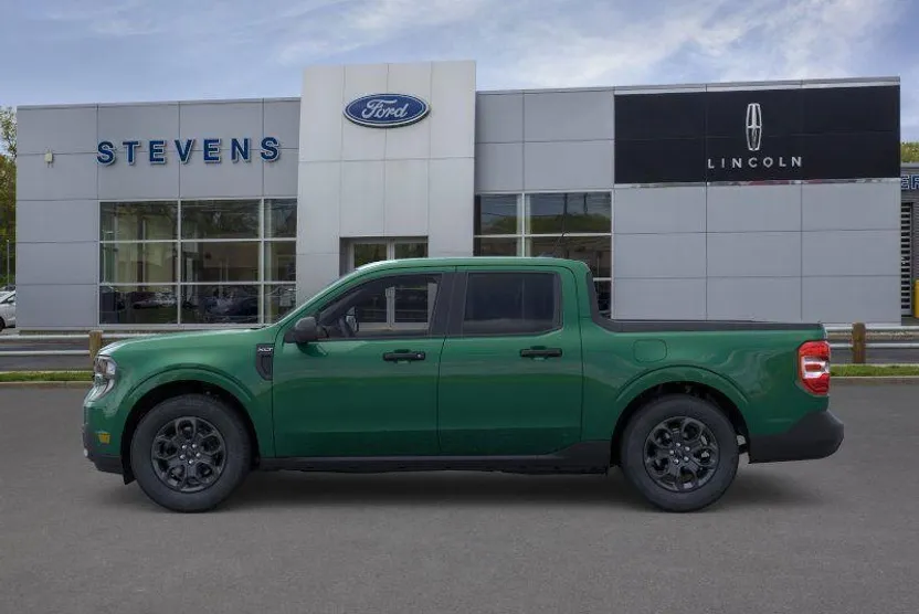 2025 Ford Maverick XLT photo 1