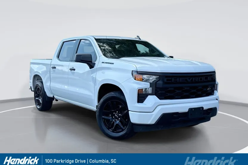 2024 Chevrolet Silverado 1500 Custom photo 1