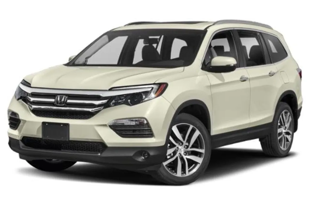2018 Honda Pilot Touring photo 1