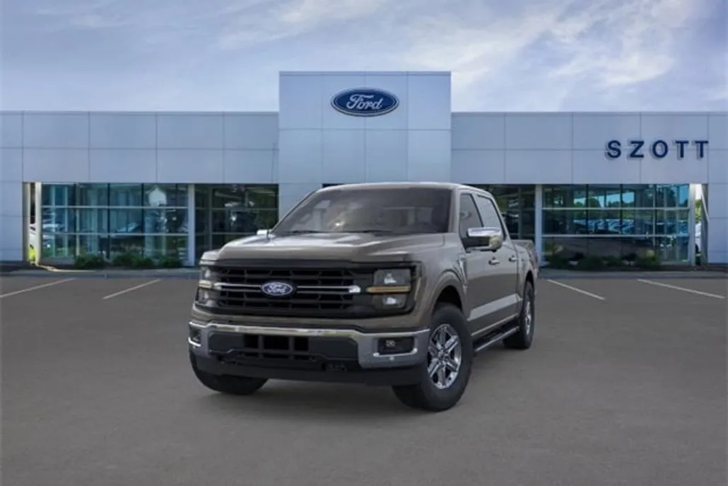 2025 Ford F-150 XLT photo 1