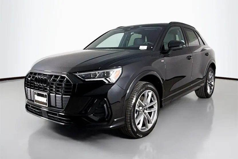 2025 Audi Q3 S line Premium photo 1