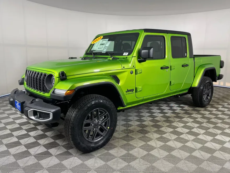 2025 Jeep Gladiator Sport photo 1
