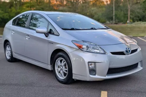 2010 Toyota Prius Two photo 3